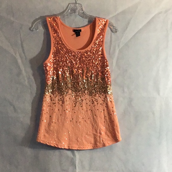 Rue21 Tops - Rue21 sequence Top🛍